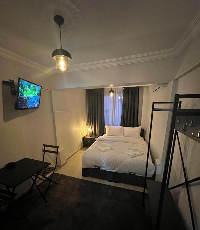 Mr Miller Suite Истанбул Екстериор снимка