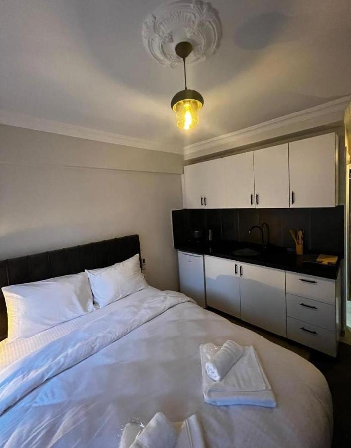 Mr Miller Suite Истанбул Екстериор снимка