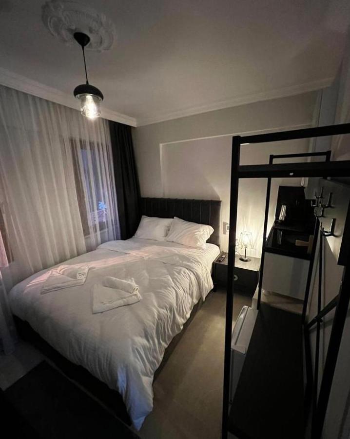Mr Miller Suite Истанбул Екстериор снимка
