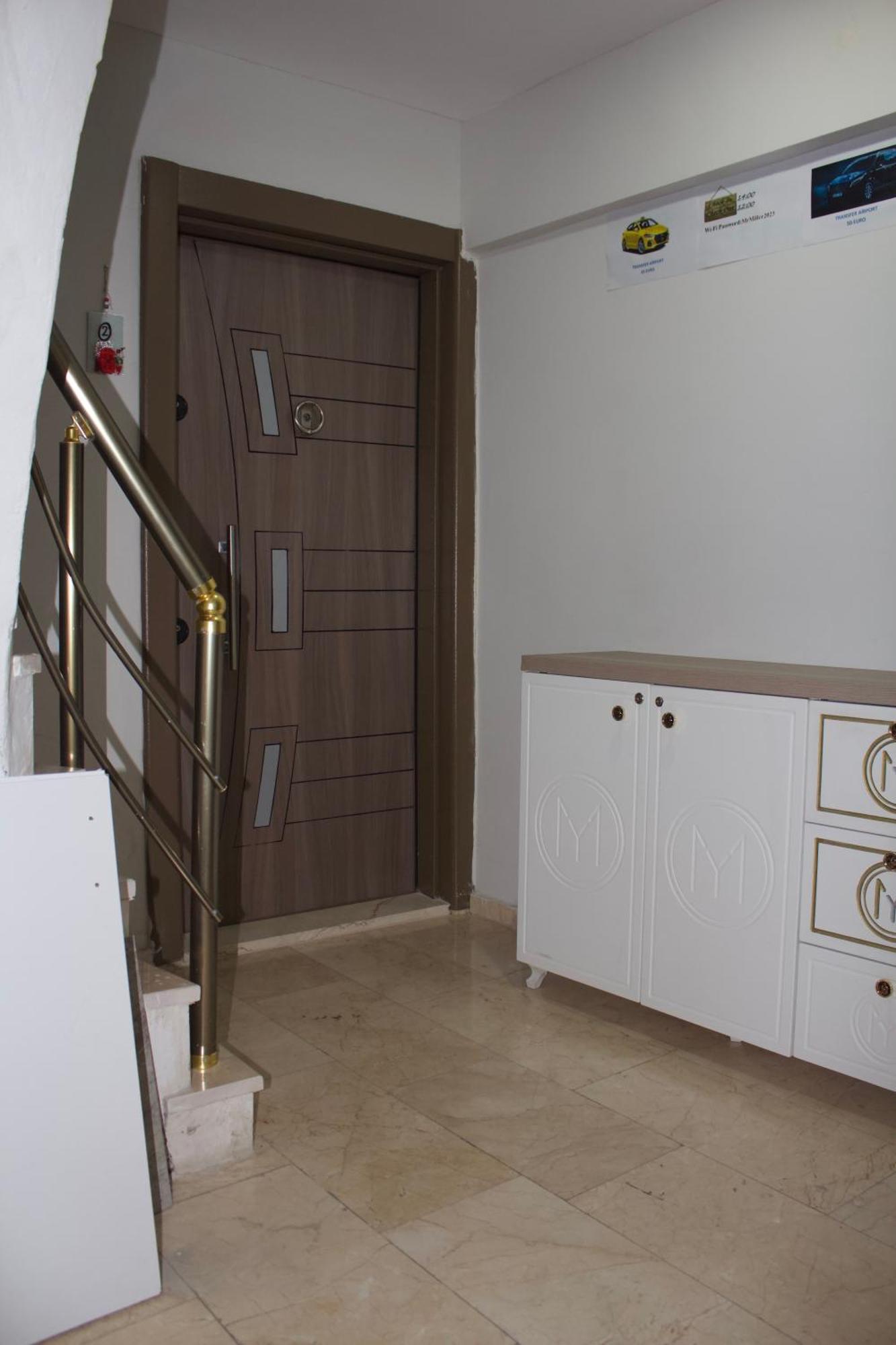 Mr Miller Suite Истанбул Екстериор снимка