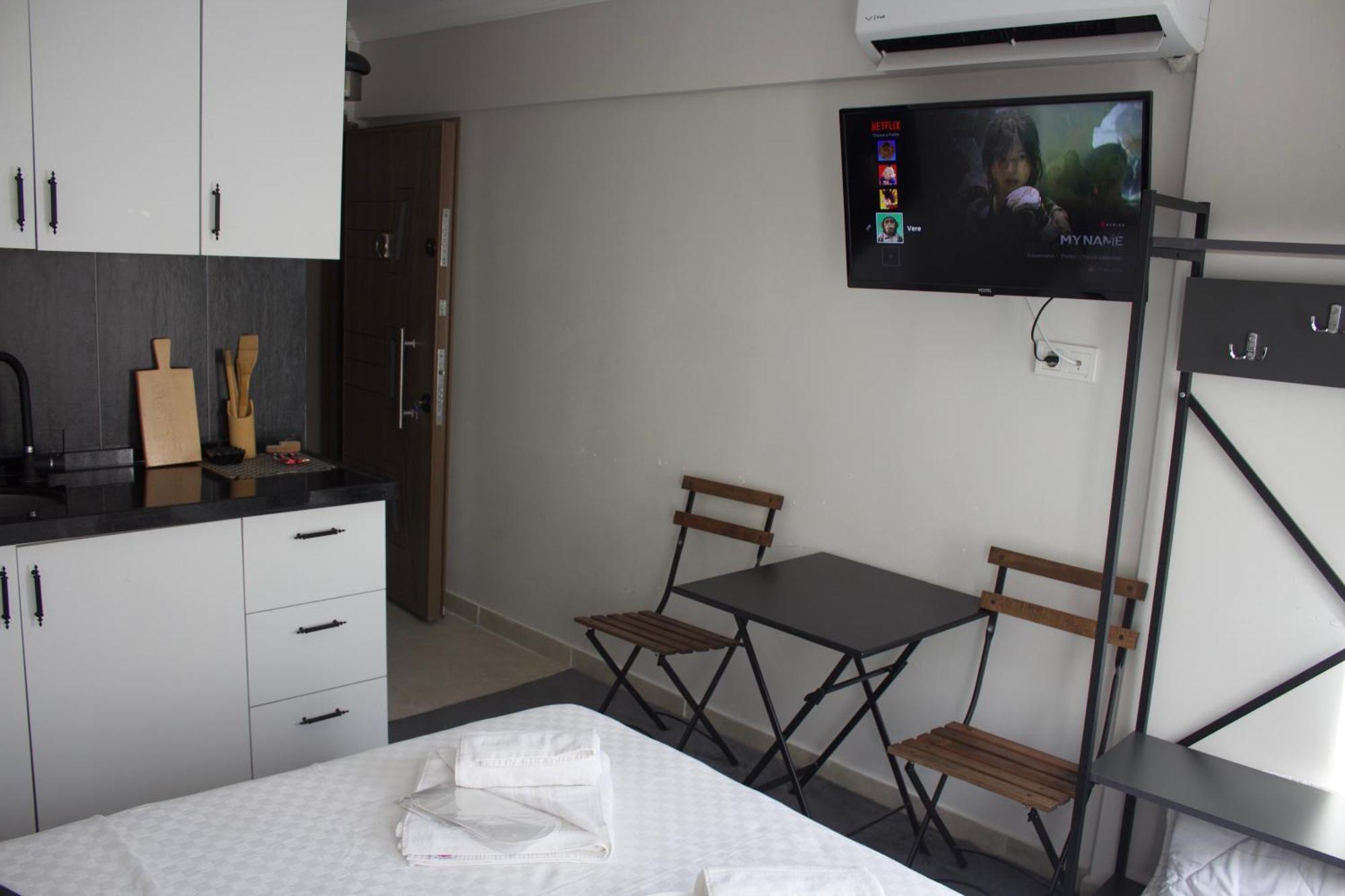 Mr Miller Suite Истанбул Екстериор снимка
