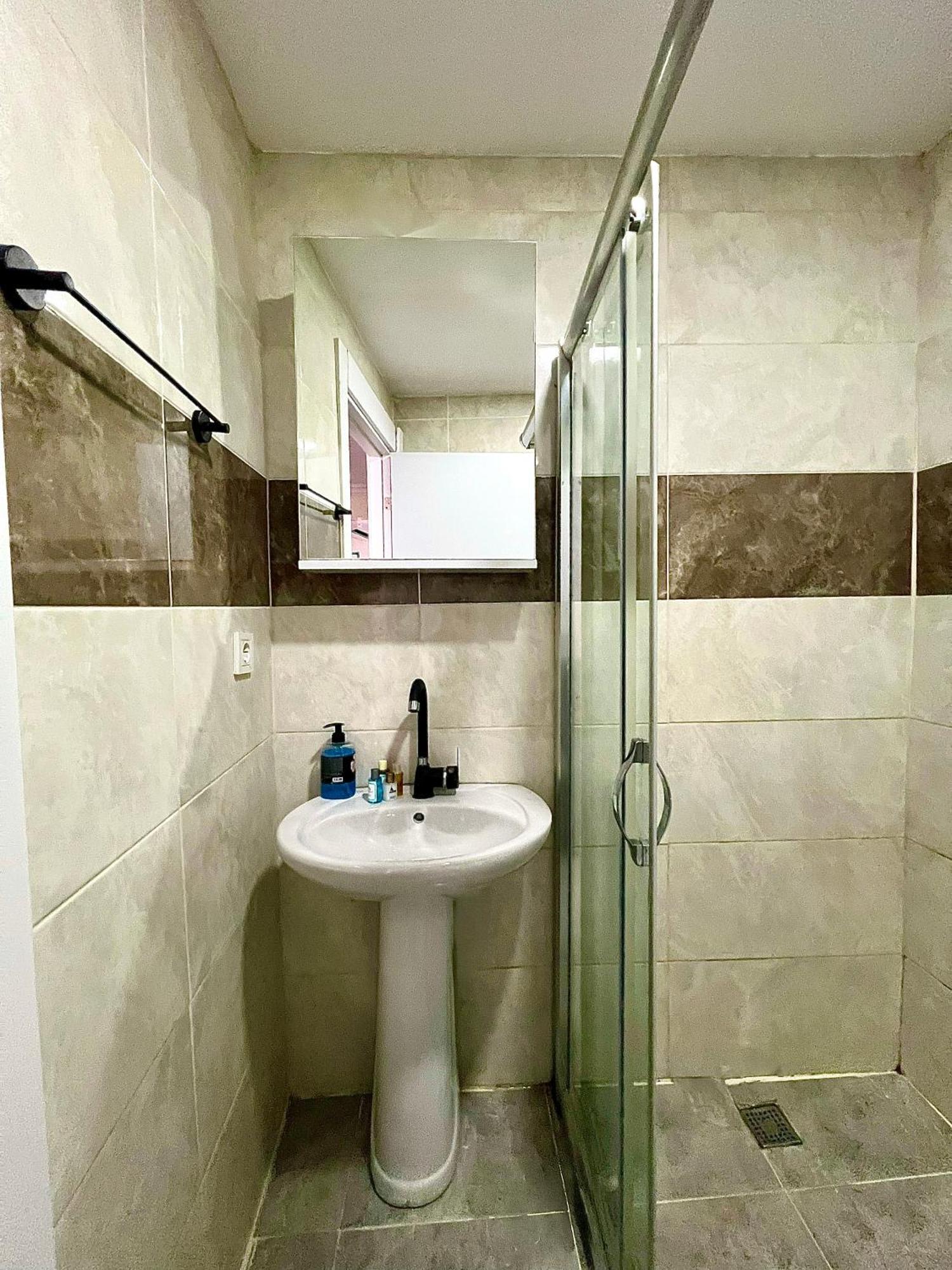 Mr Miller Suite Истанбул Екстериор снимка