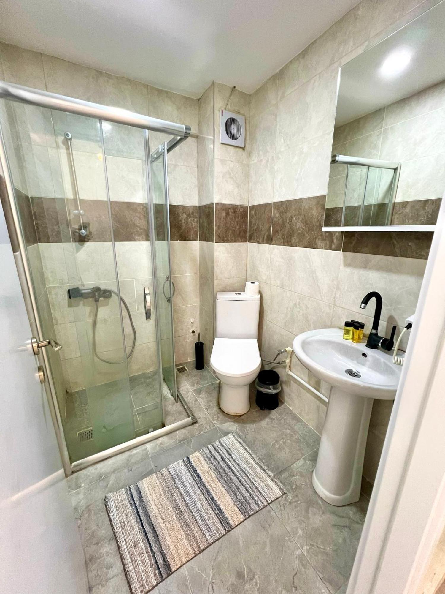 Mr Miller Suite Истанбул Екстериор снимка